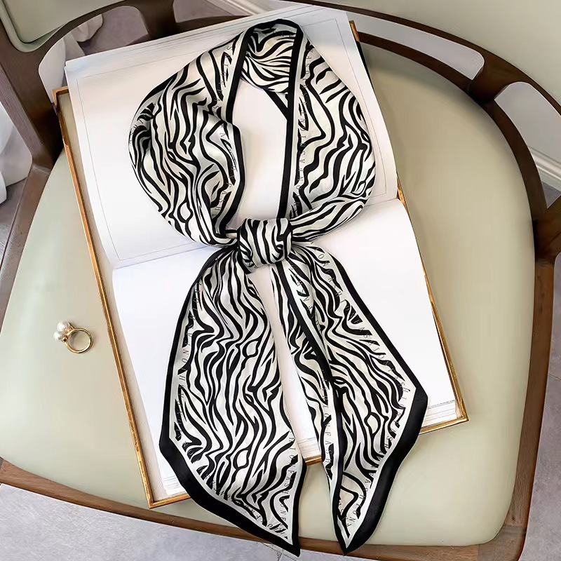 Luxury Zebra Print Silk Square - Silk Tie Striped recension och pris