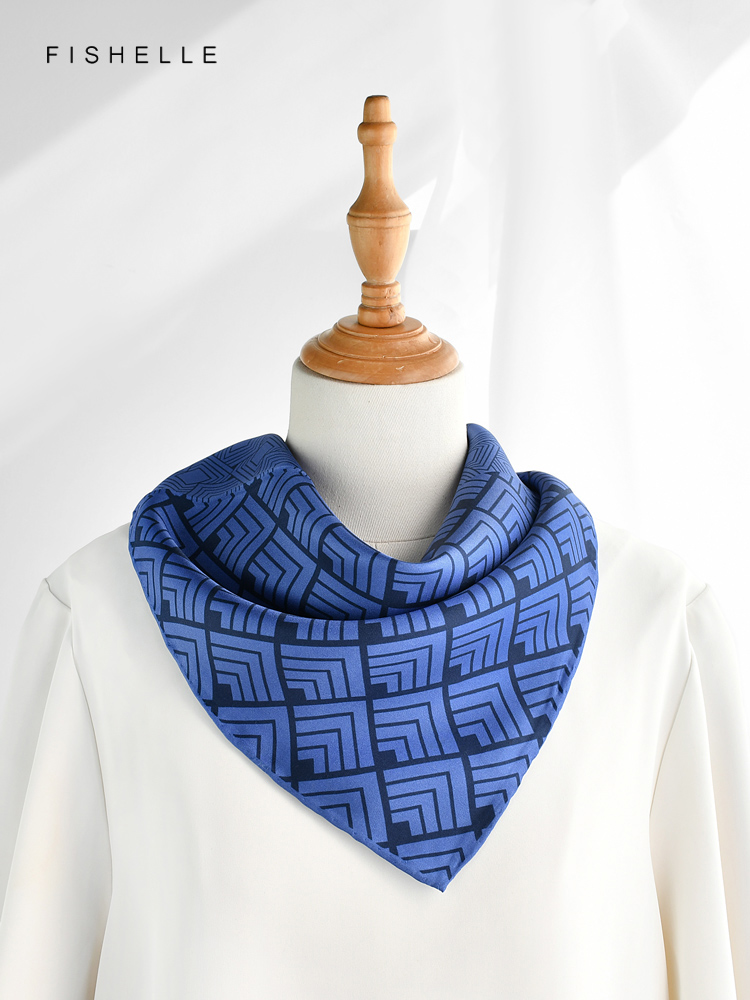 Geometric printed real silk tw - Ascot Neck Scarf recension och pris