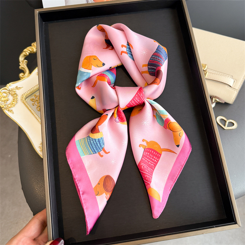 Fashion Wiener Dog Print Banda - Silk Neck Scarf recension och pris